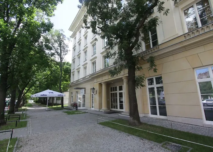 Hostel Dom Pomocy Studentom Warszawa